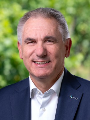 Portrait von Regierungsrat Alex Hürzeler